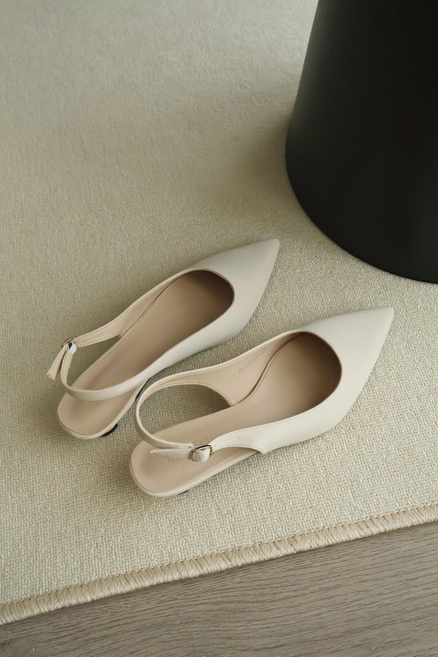 Zoie Pointed Low Heels (Cream White)