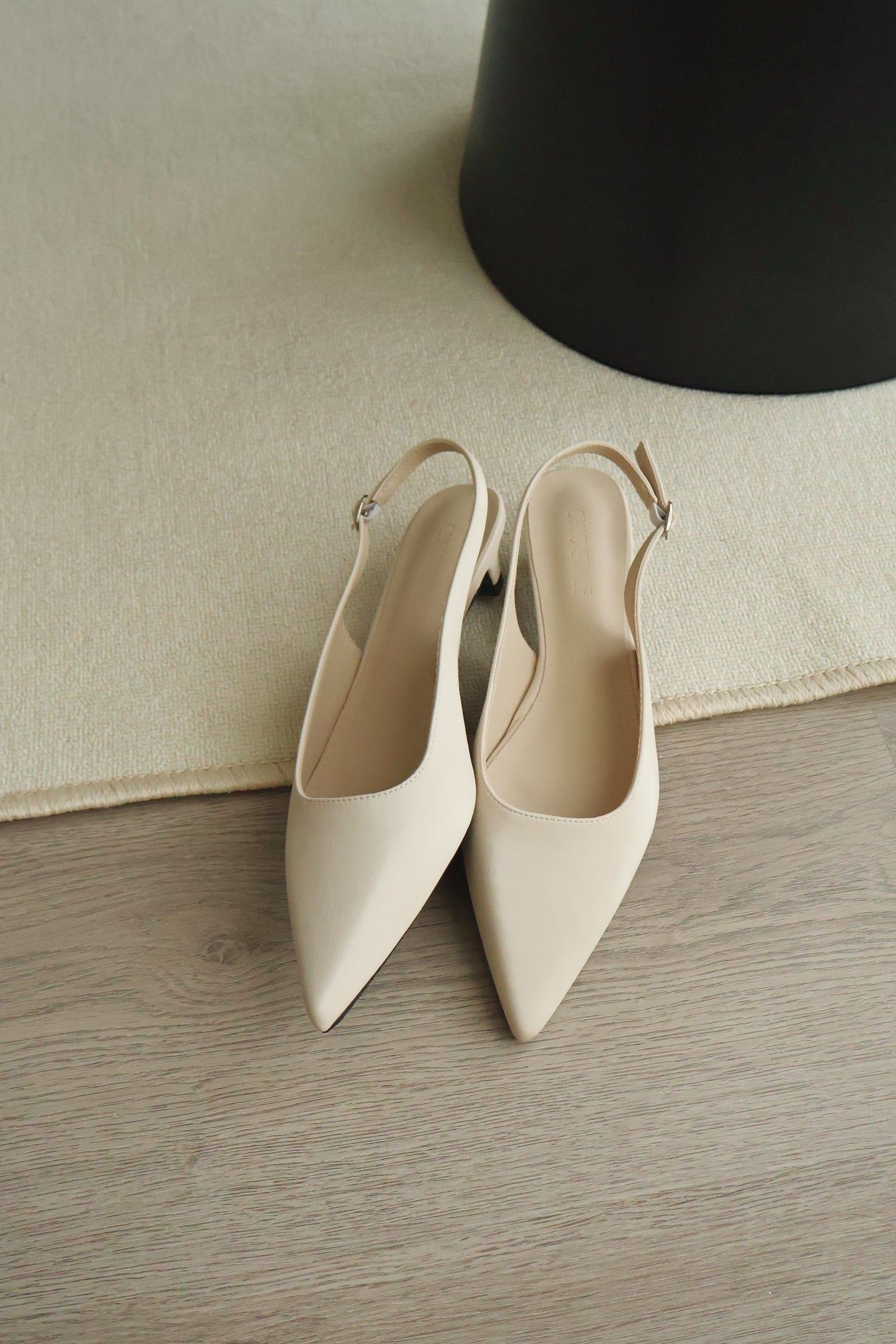 Zoie Pointed Low Heels (Cream White)