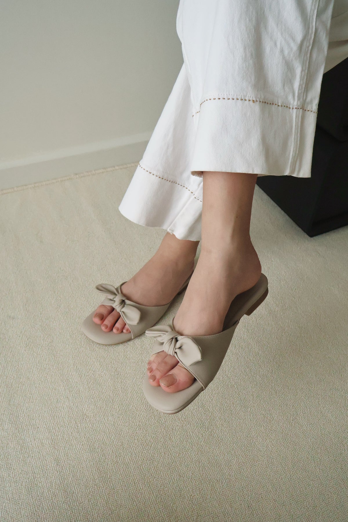 Odette Cute Bow Sandals (Greige)