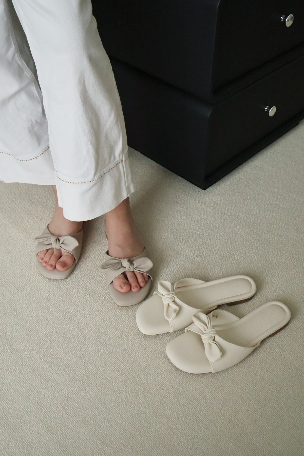 Odette Cute Bow Sandals (Greige)