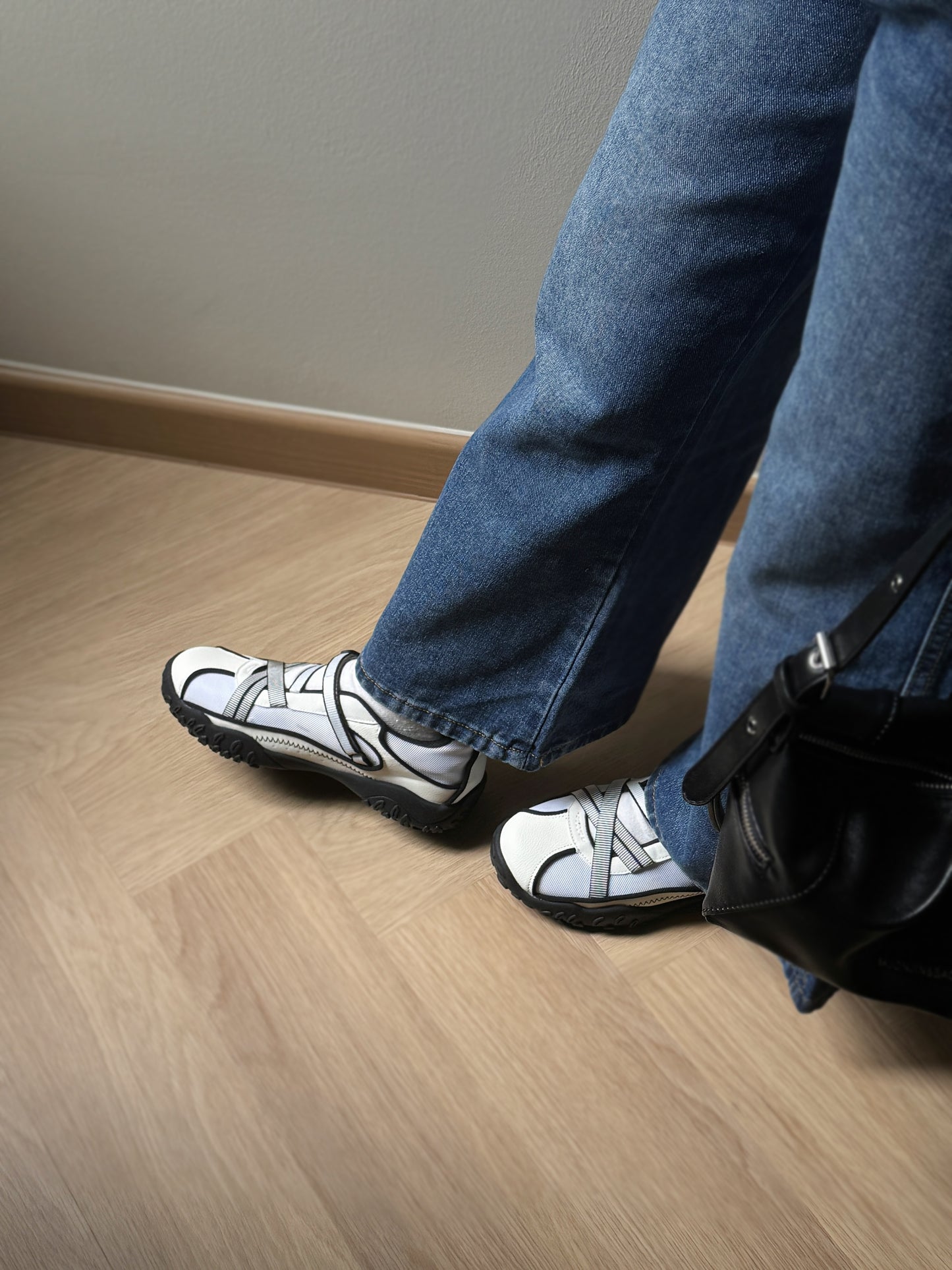 Off Duty Ballet Sneakers (Black)