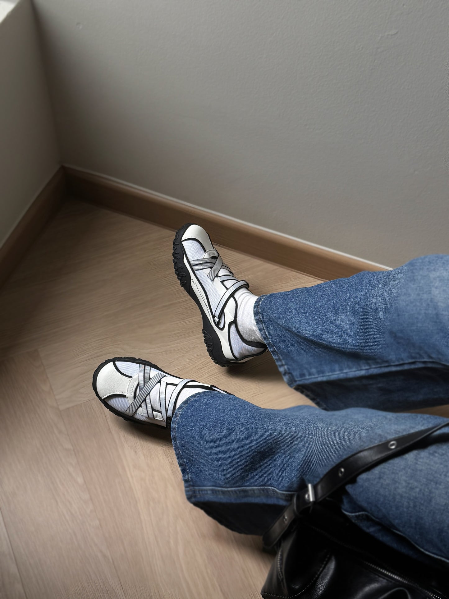 Off Duty Ballet Sneakers (Black)