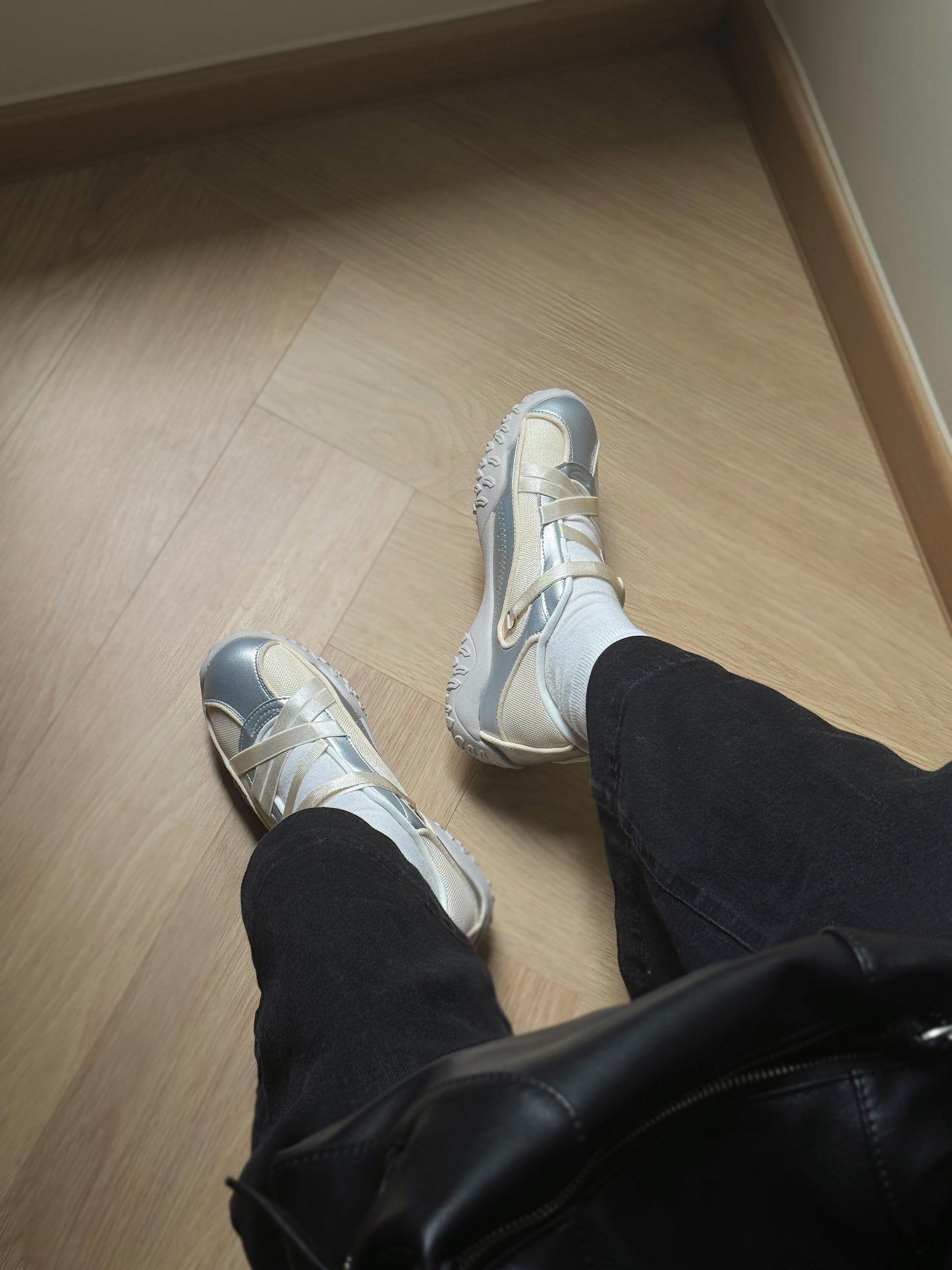 Off Duty Ballet Sneakers (Silver 37 40)