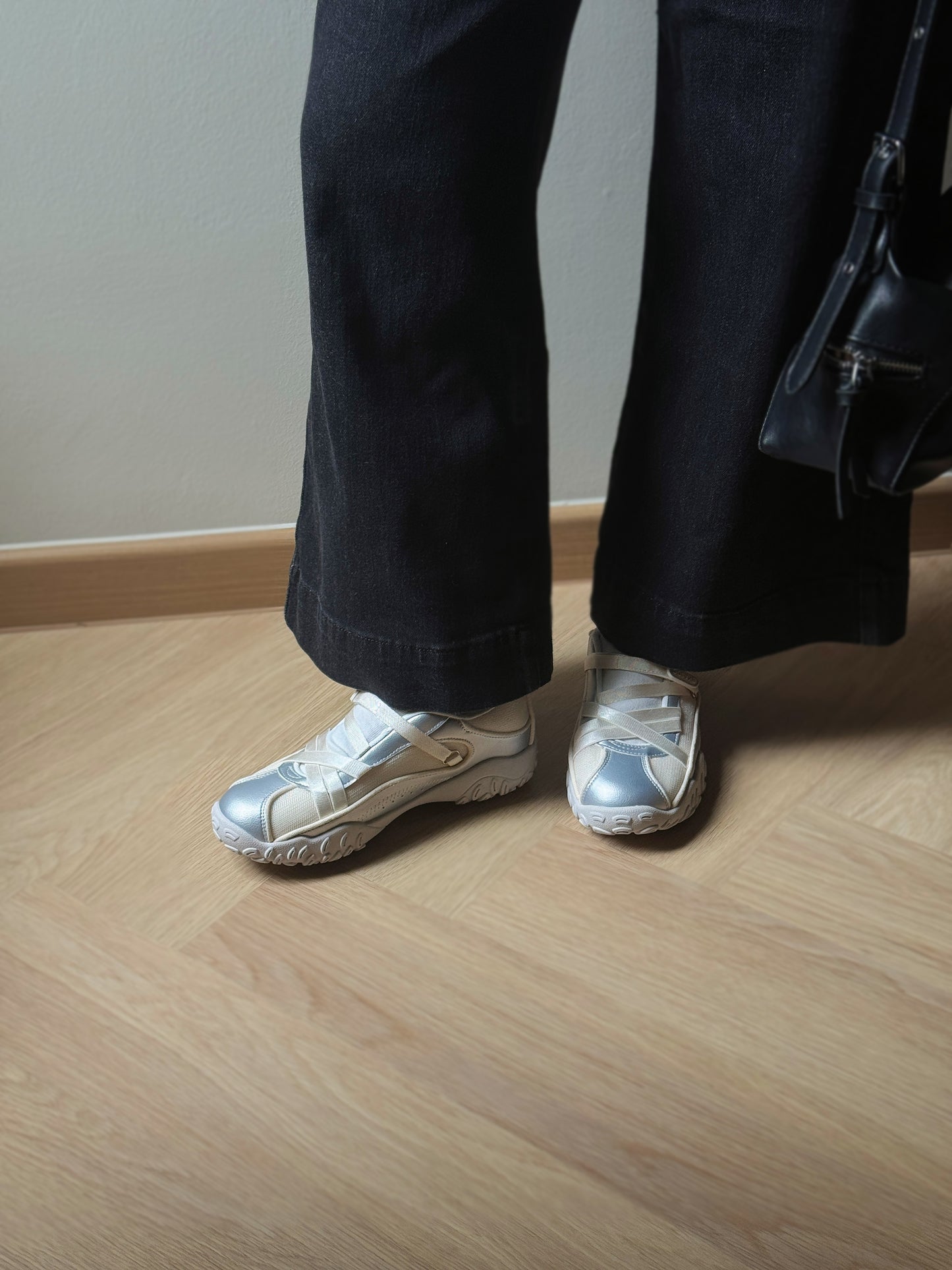 Off Duty Ballet Sneakers (Silver 37 40)