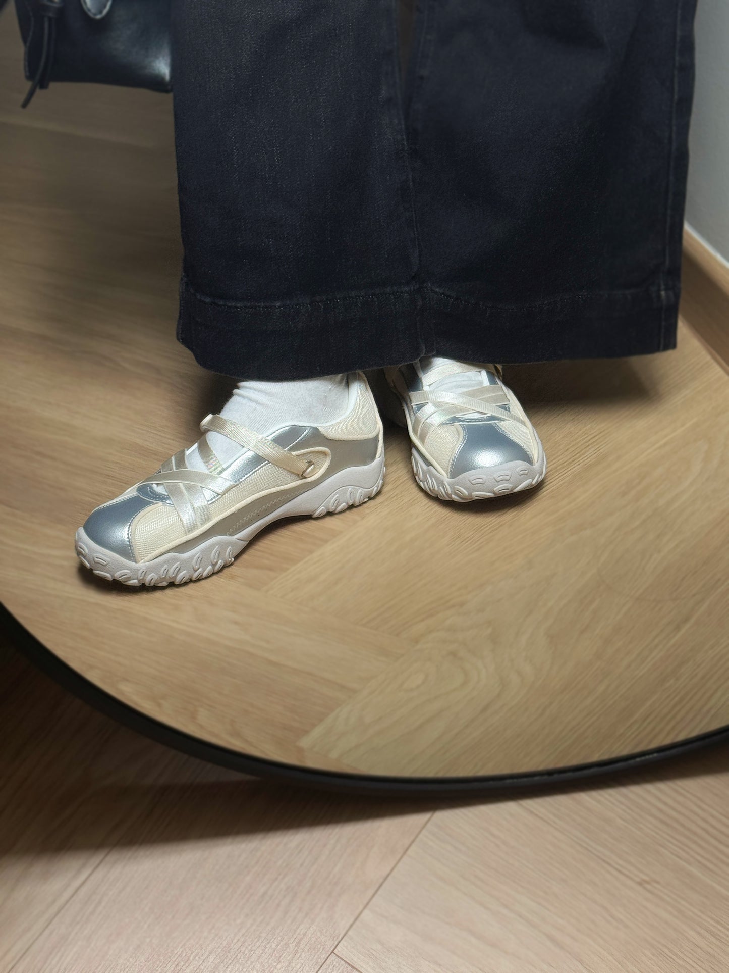 Off Duty Ballet Sneakers (Silver 37 40)