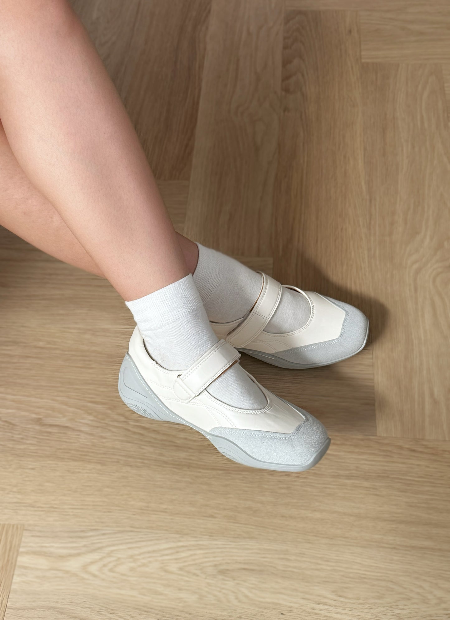 Good Time Ballet Sneakers (Cream White)