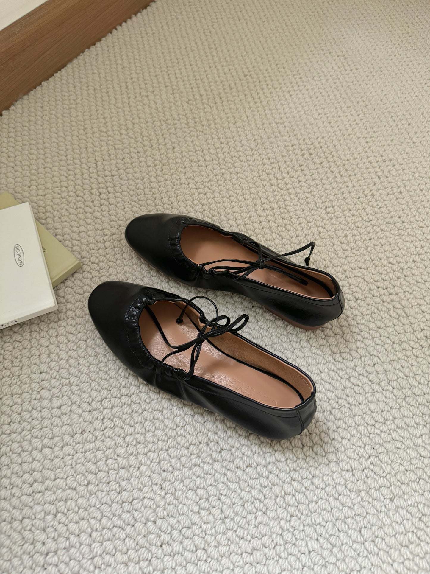 Amberlyn Ballet Flats (Black)