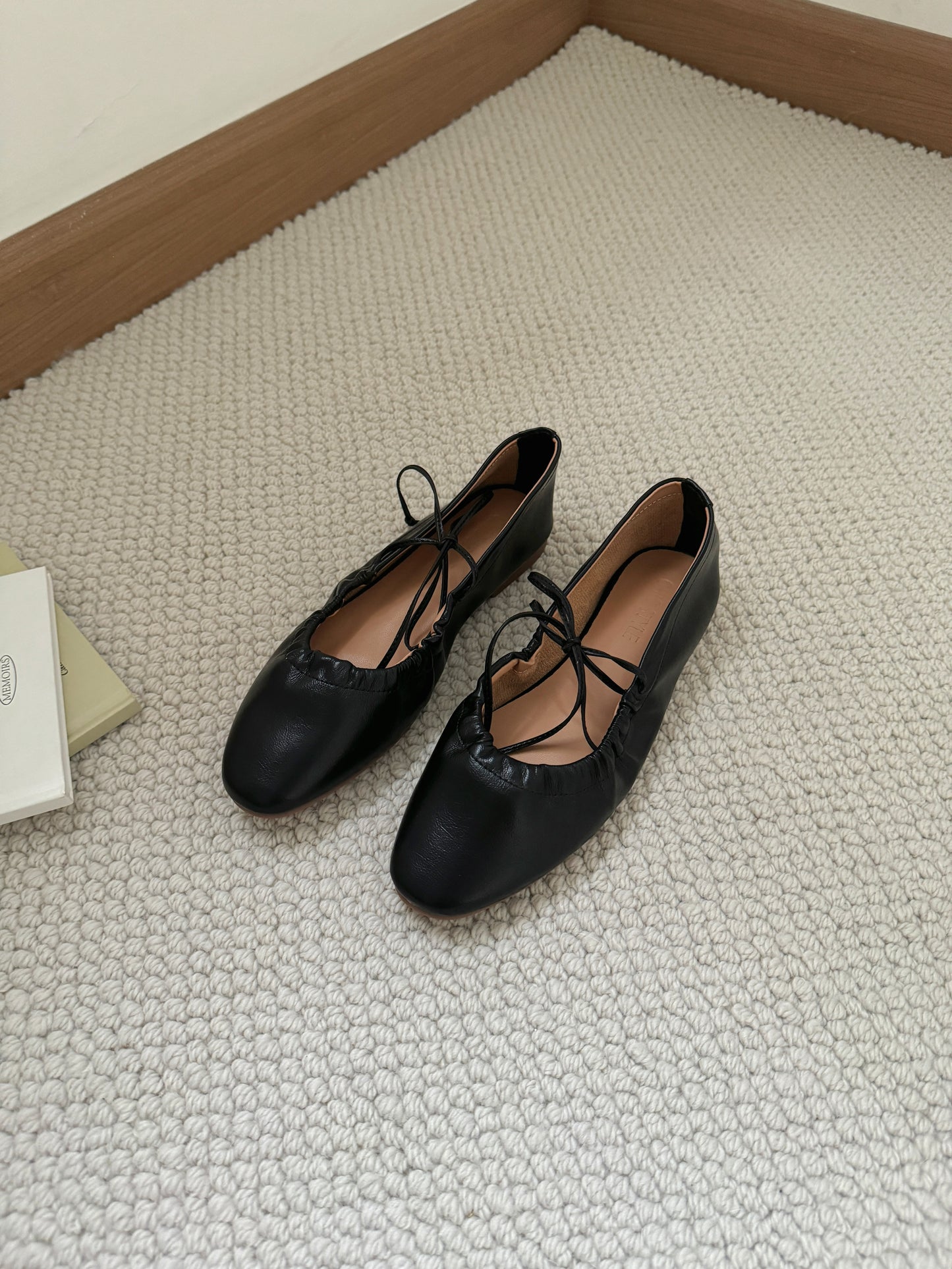 Amberlyn Ballet Flats (Black)