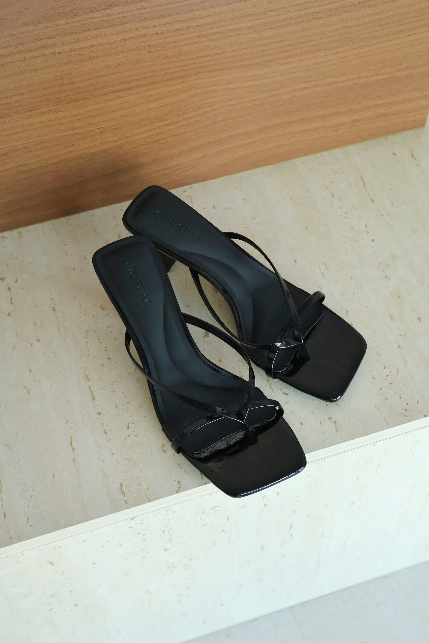 Kelly Glossy Strappy Heels (Black)