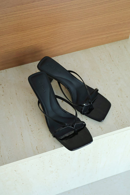 Kelly Glossy Strappy Heels (Black)