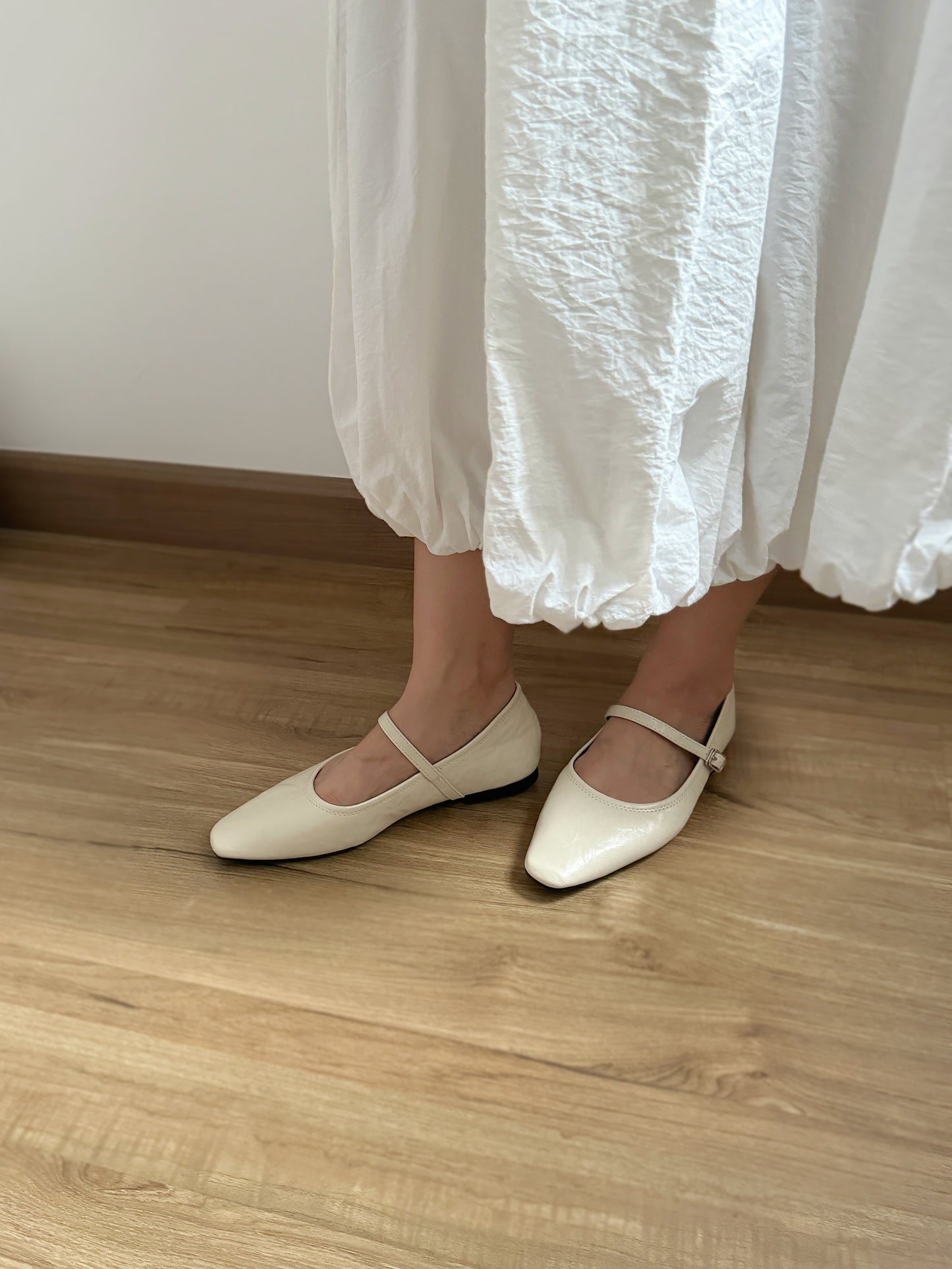 Jolene Mary Jane Flats (Cream White)