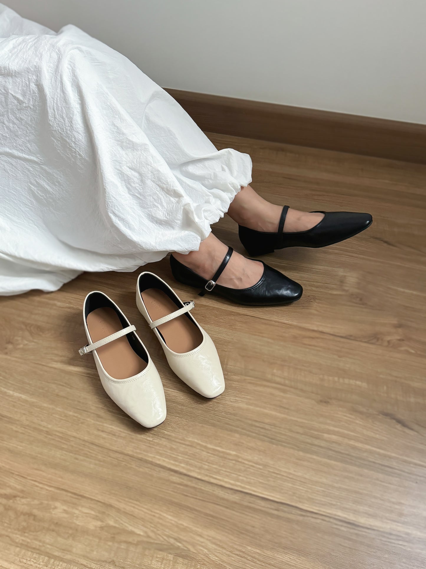 Jolene Mary Jane Flats (Black)