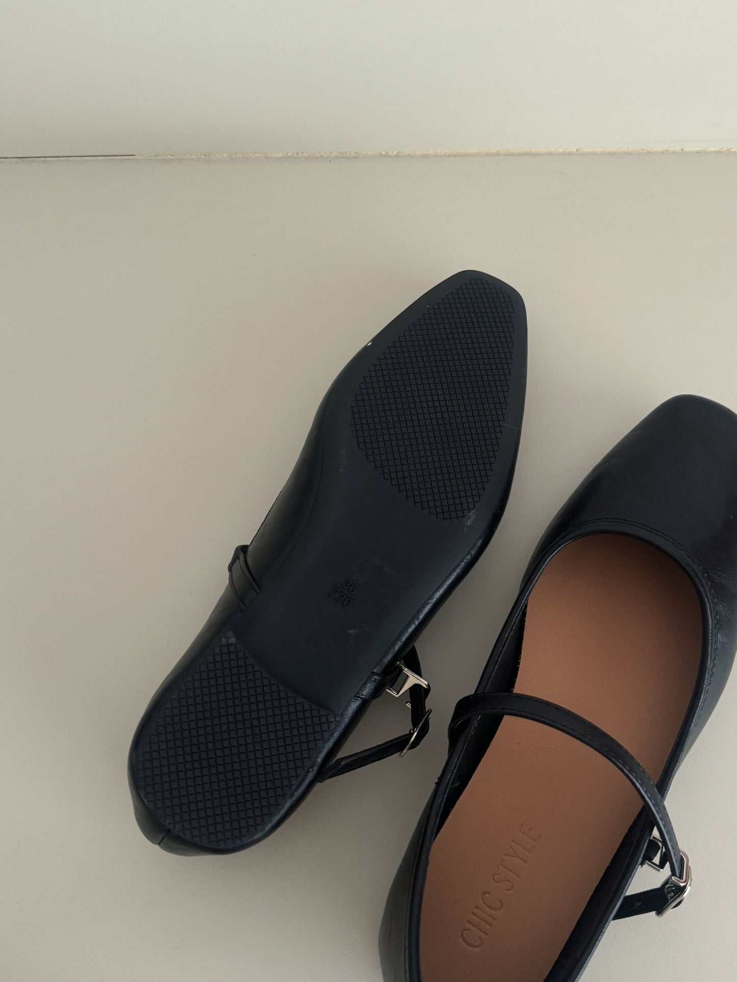 Jolene Mary Jane Flats (Black)