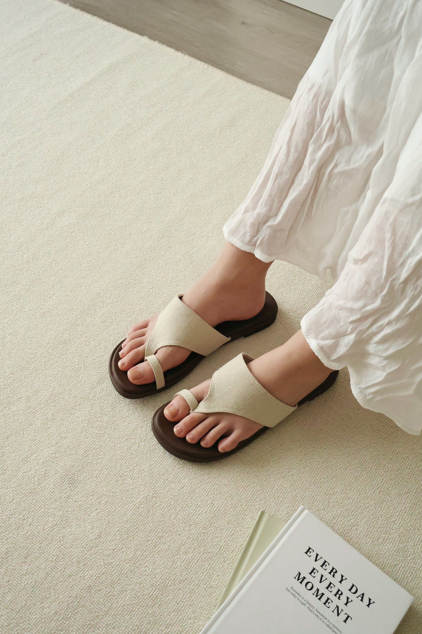 Ashton Ringtoe Sandals (Brown)
