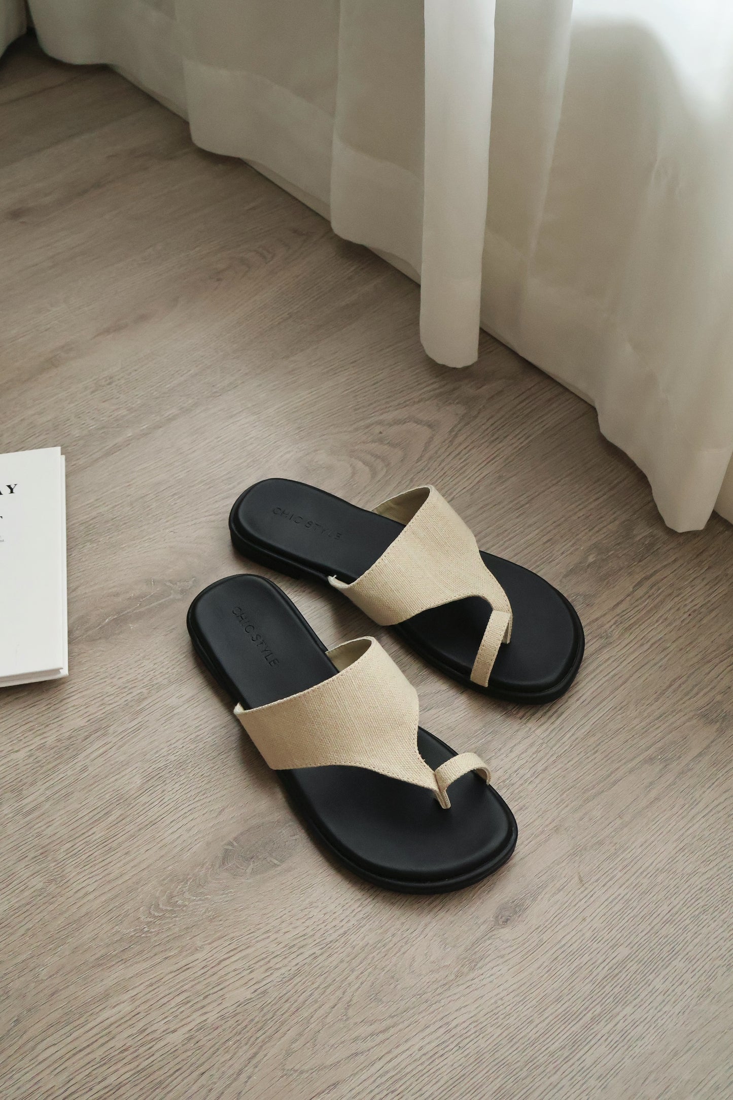 Ashton Ringtoe Sandals (Black)