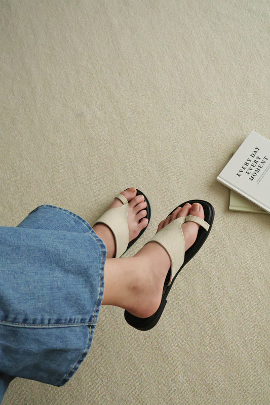 Ashton Ringtoe Sandals (Black)