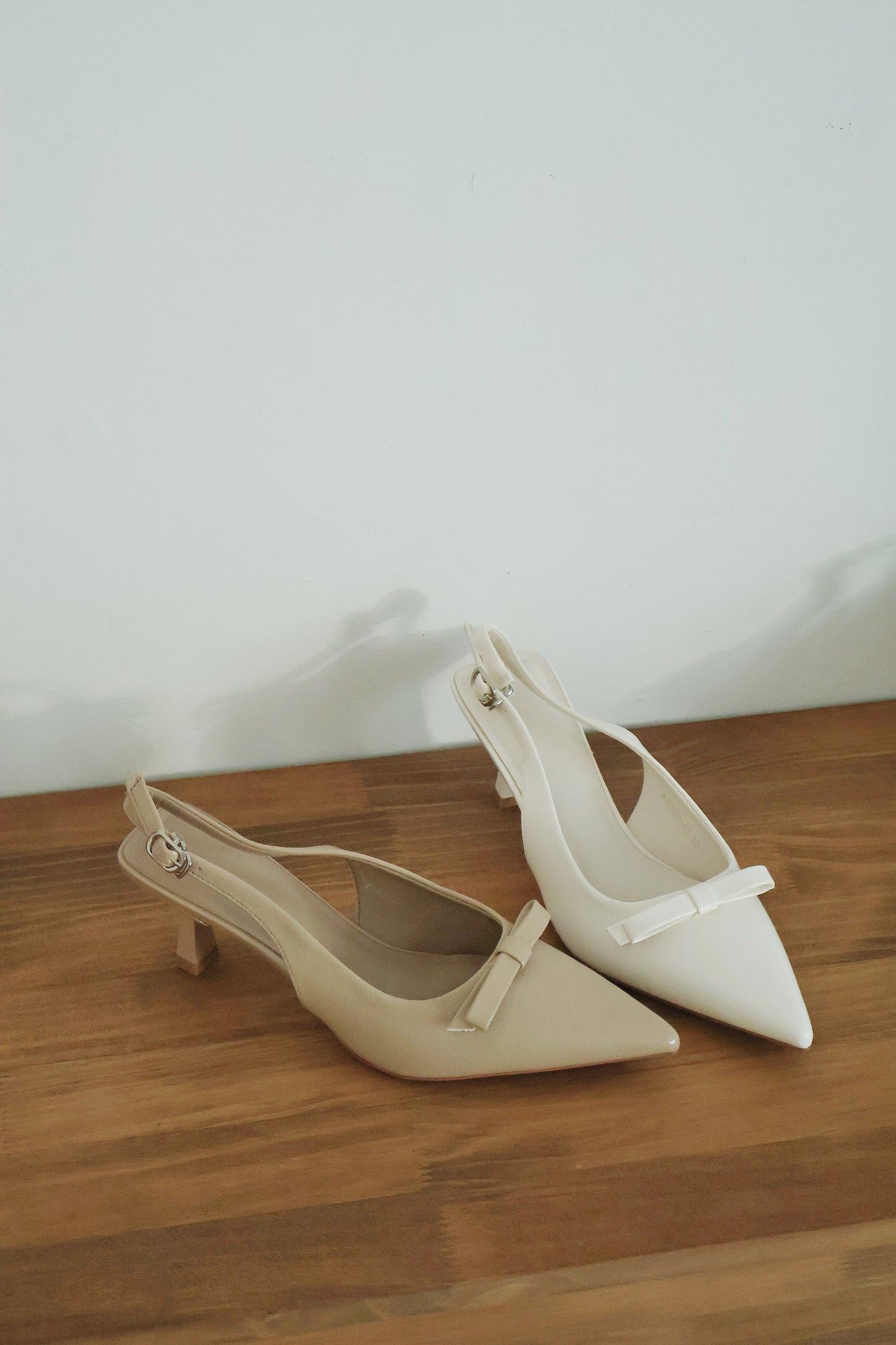 Eleanor Bow Slingback Pointed Heels (Cream White)