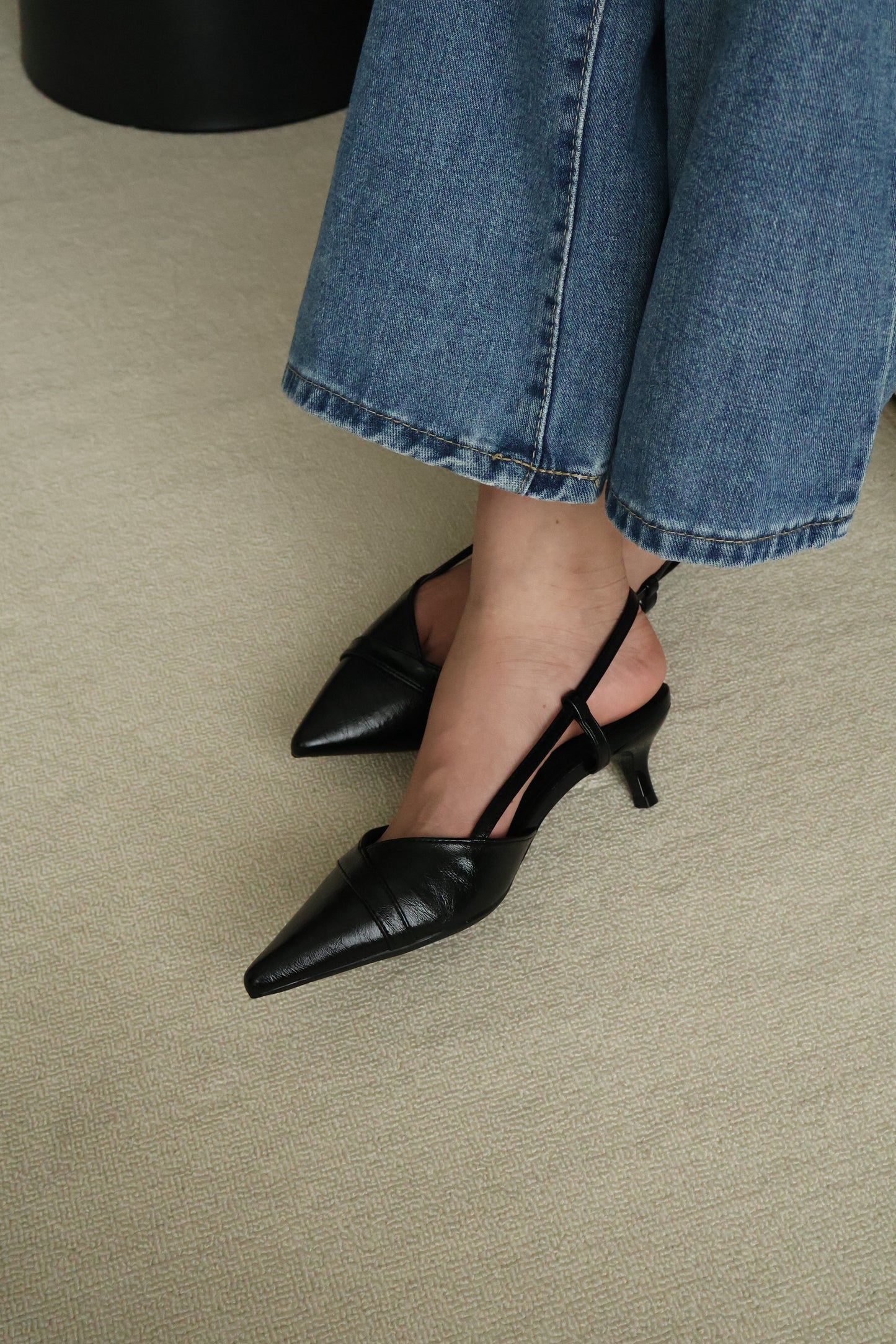 Joelle Pointed High Heels Pump (Black)