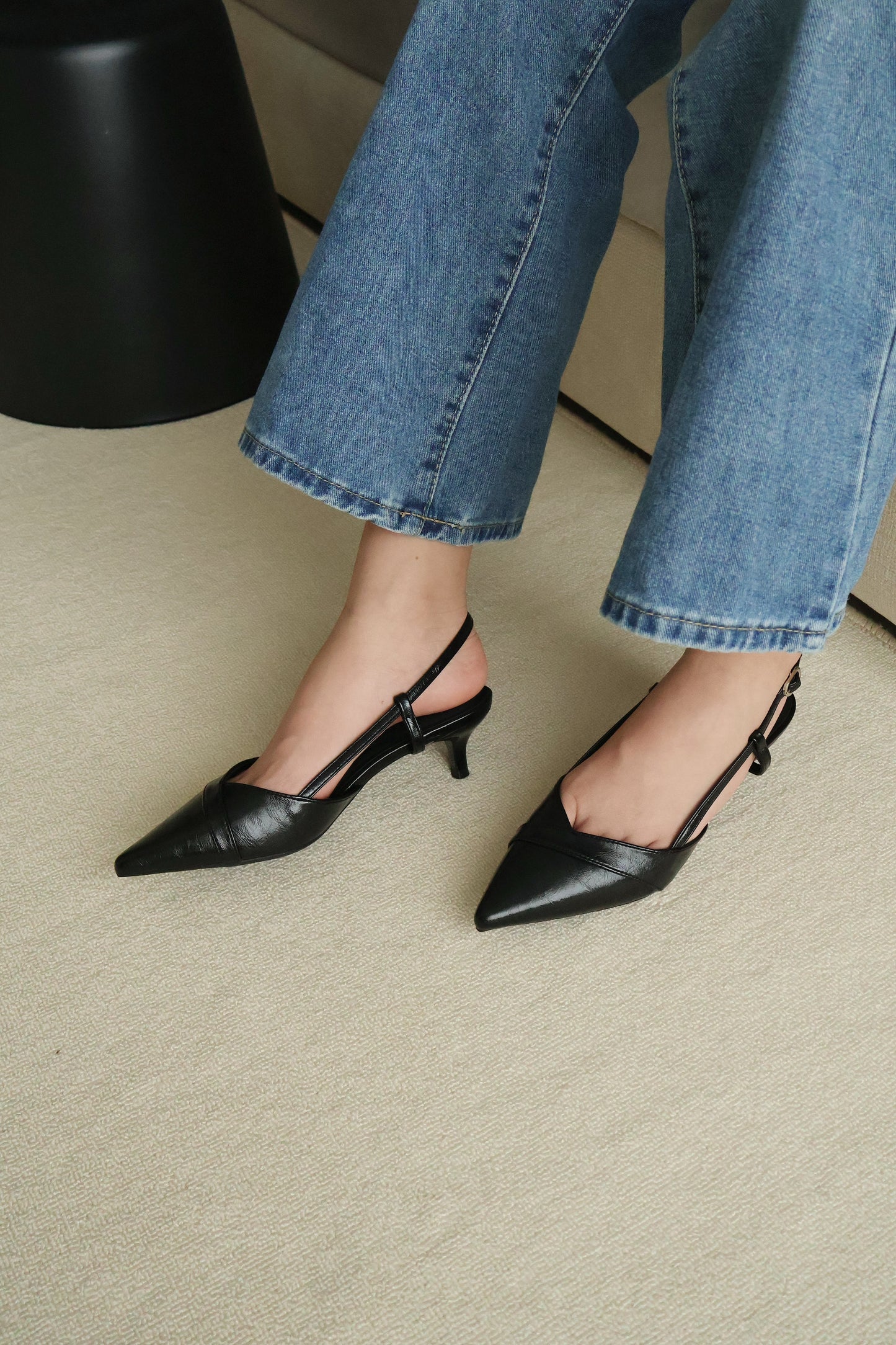 Joelle Pointed High Heels Pump (Black)