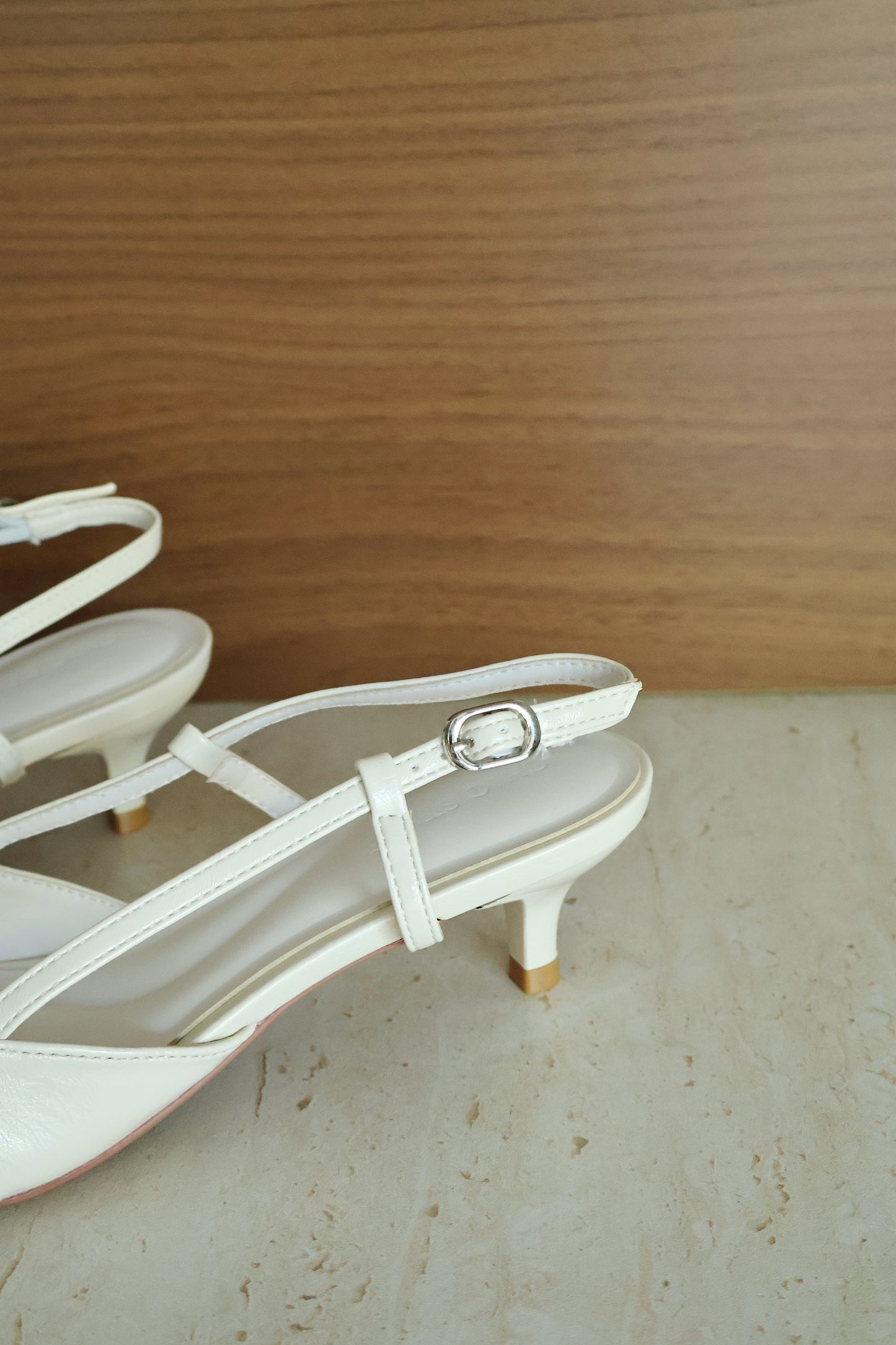 Joelle Pointed High Heels Pump (Cream White)