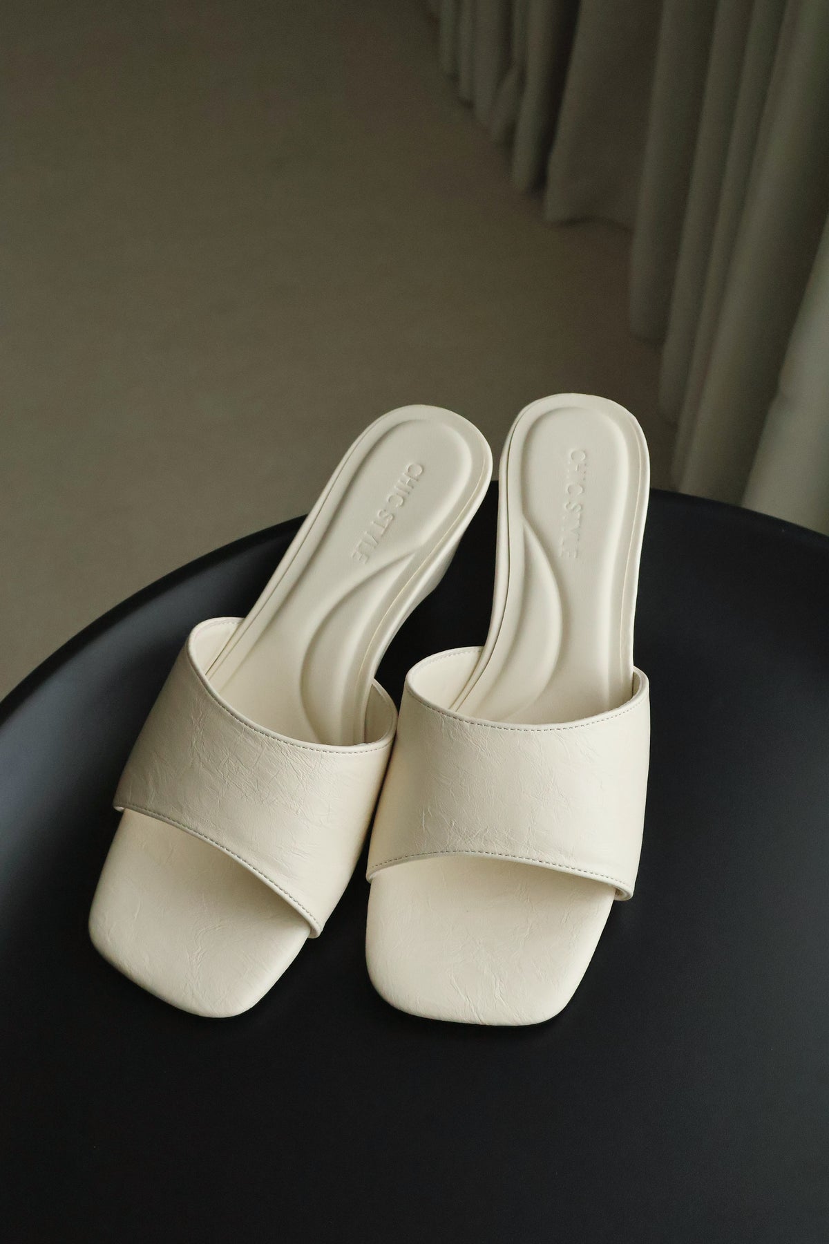 Yoana Casual Low Heels (Cream White)