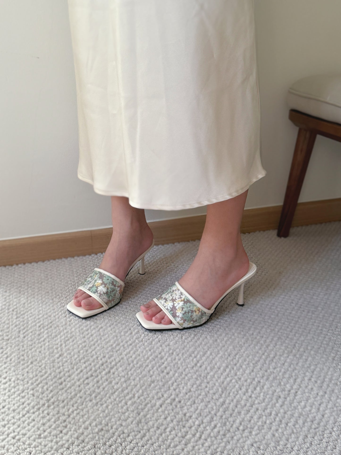 Chun Embroidered Heels (Cream White)