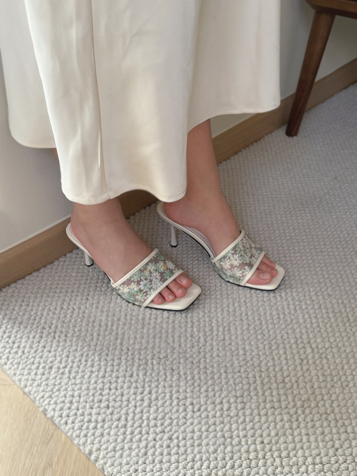 Chun Embroidered Heels (Cream White)