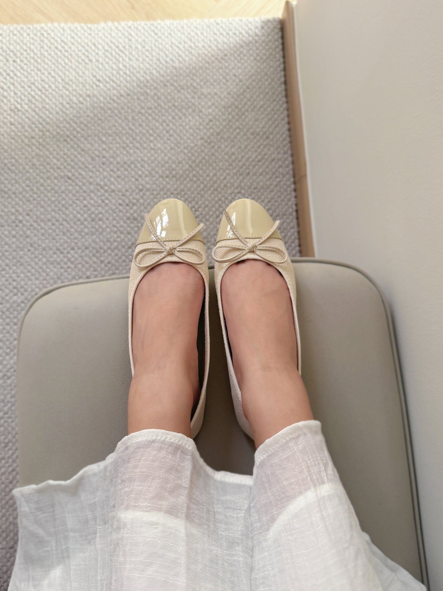 Jaclyn Tweed Ballet Flats (Cream White)