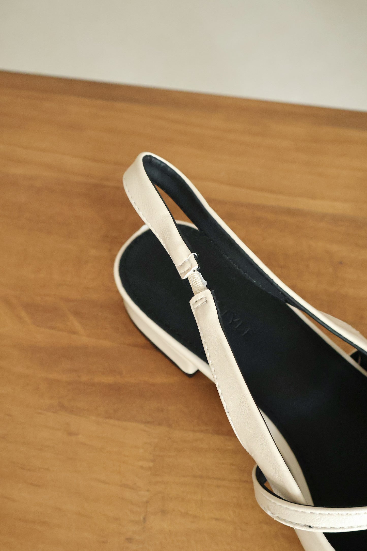 Liza Pointed Slingback Flats (Cream White)