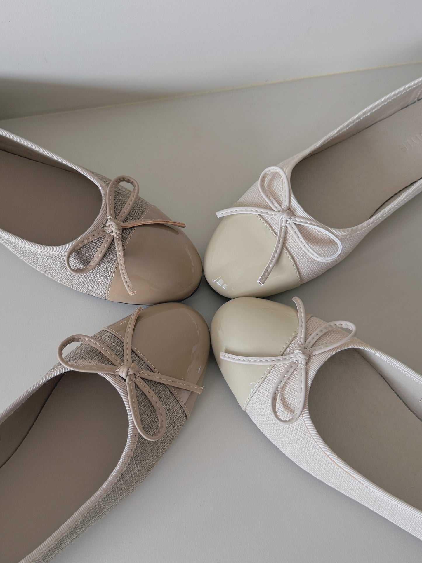 Jaclyn Tweed Ballet Flats (Cream White)