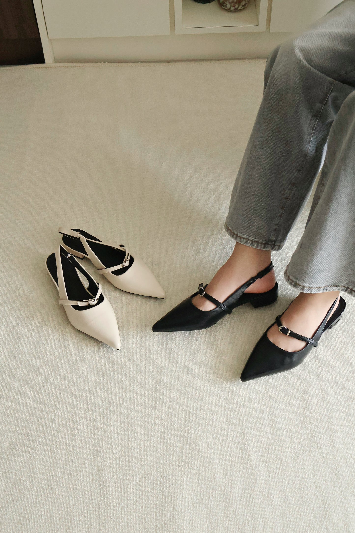 Liza Pointed Slingback Flats (Black)