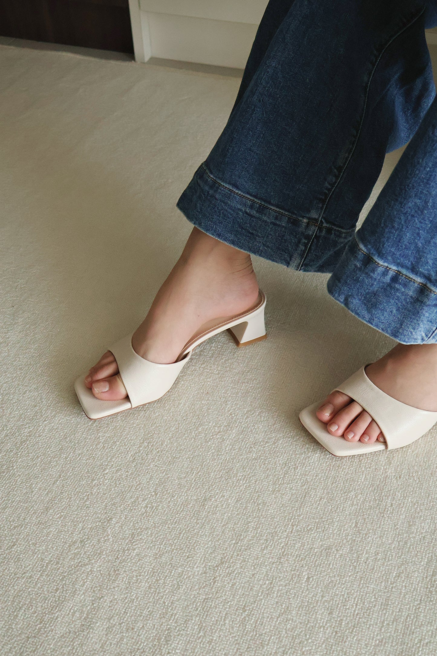 Rose Slip On Middle Heels (Cream White)