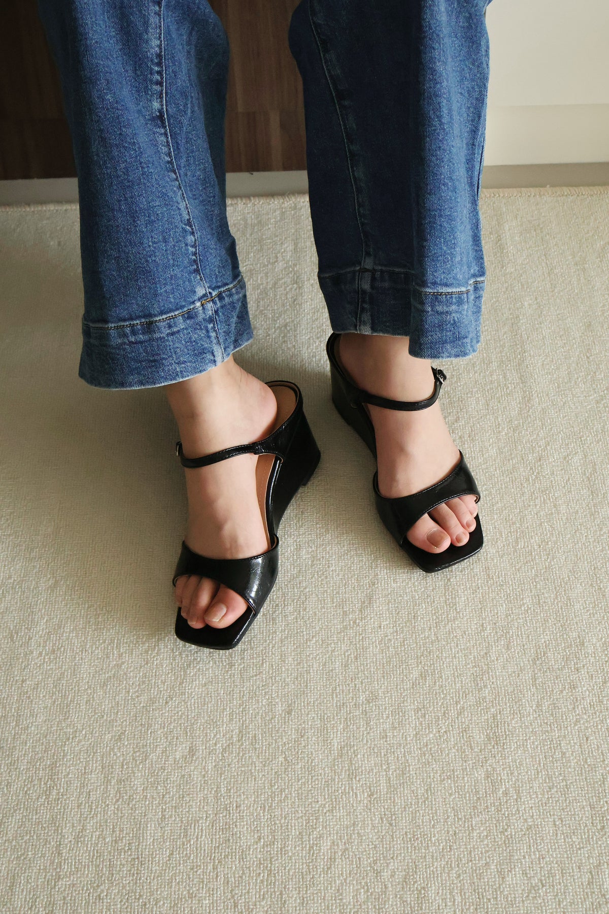 Asther Slip On Wedges (Black)
