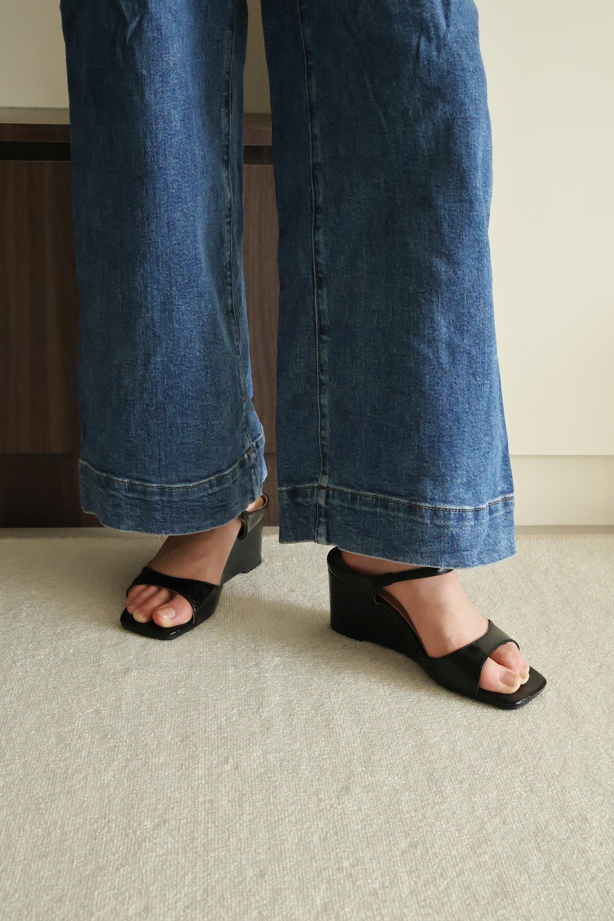 Asther Slip On Wedges (Black)