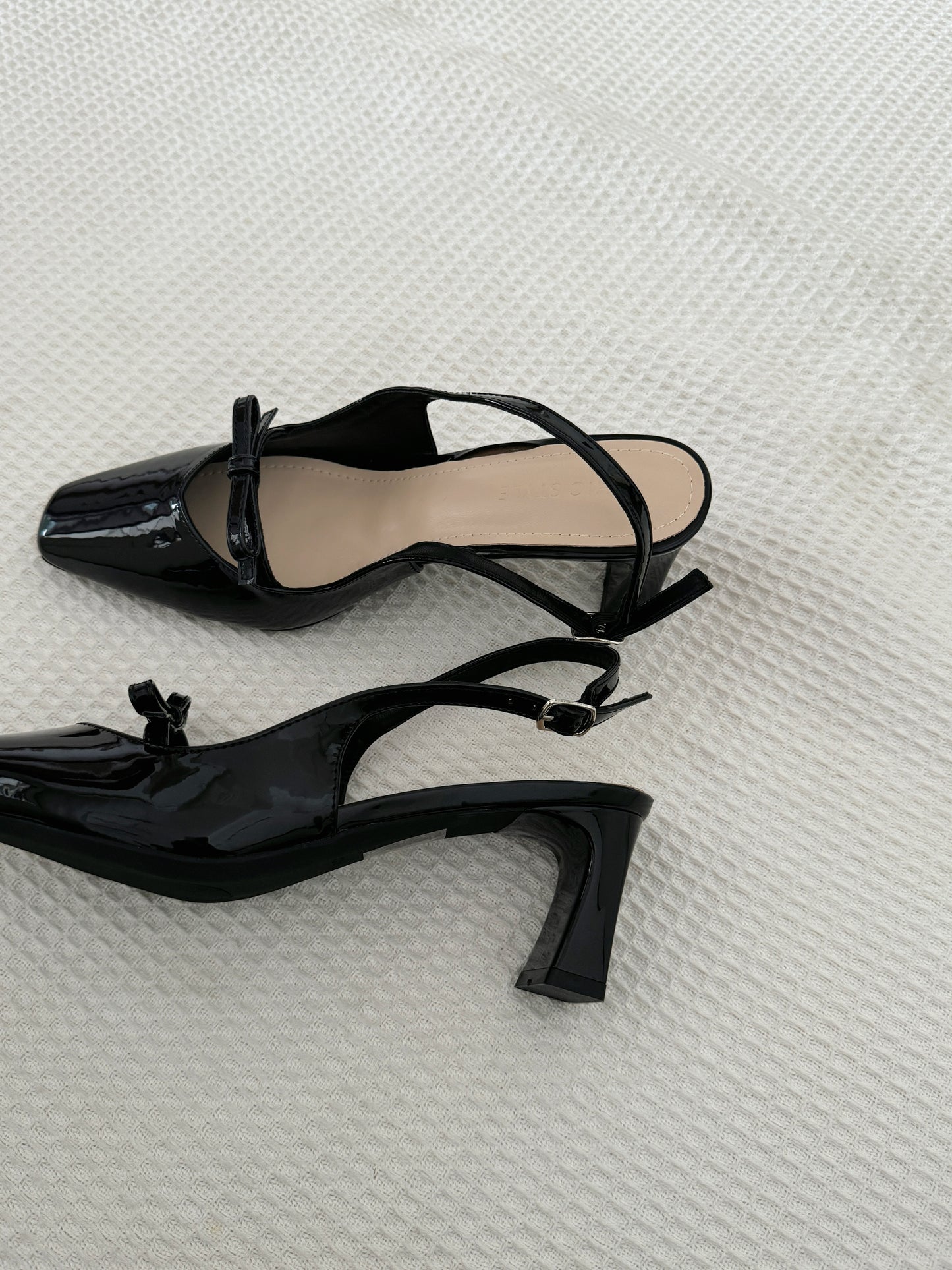 [Minor Defect] Size 39 Rica Slingback Heels in Black