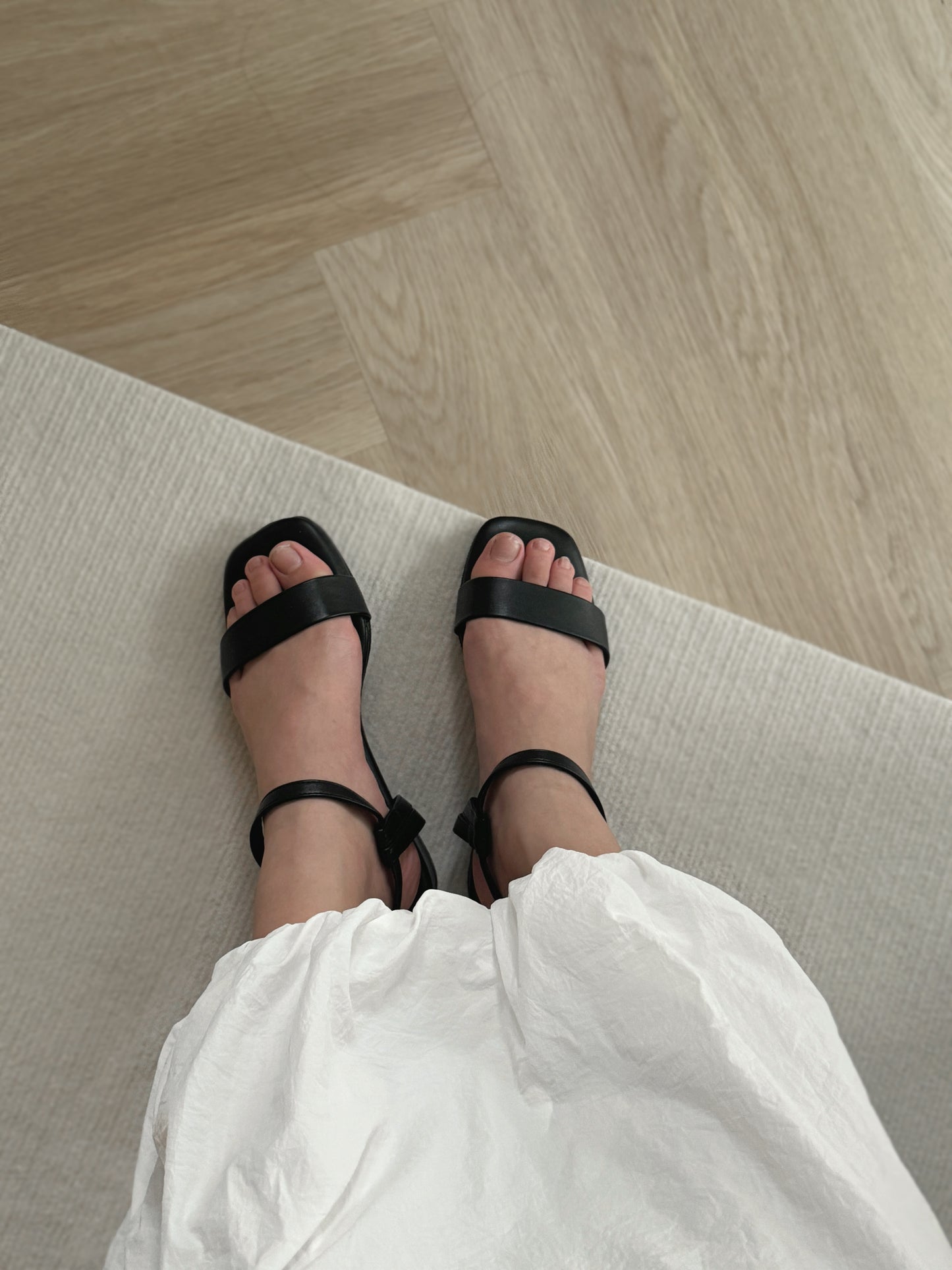 Tavia Slide Slingback Sandals (Black)