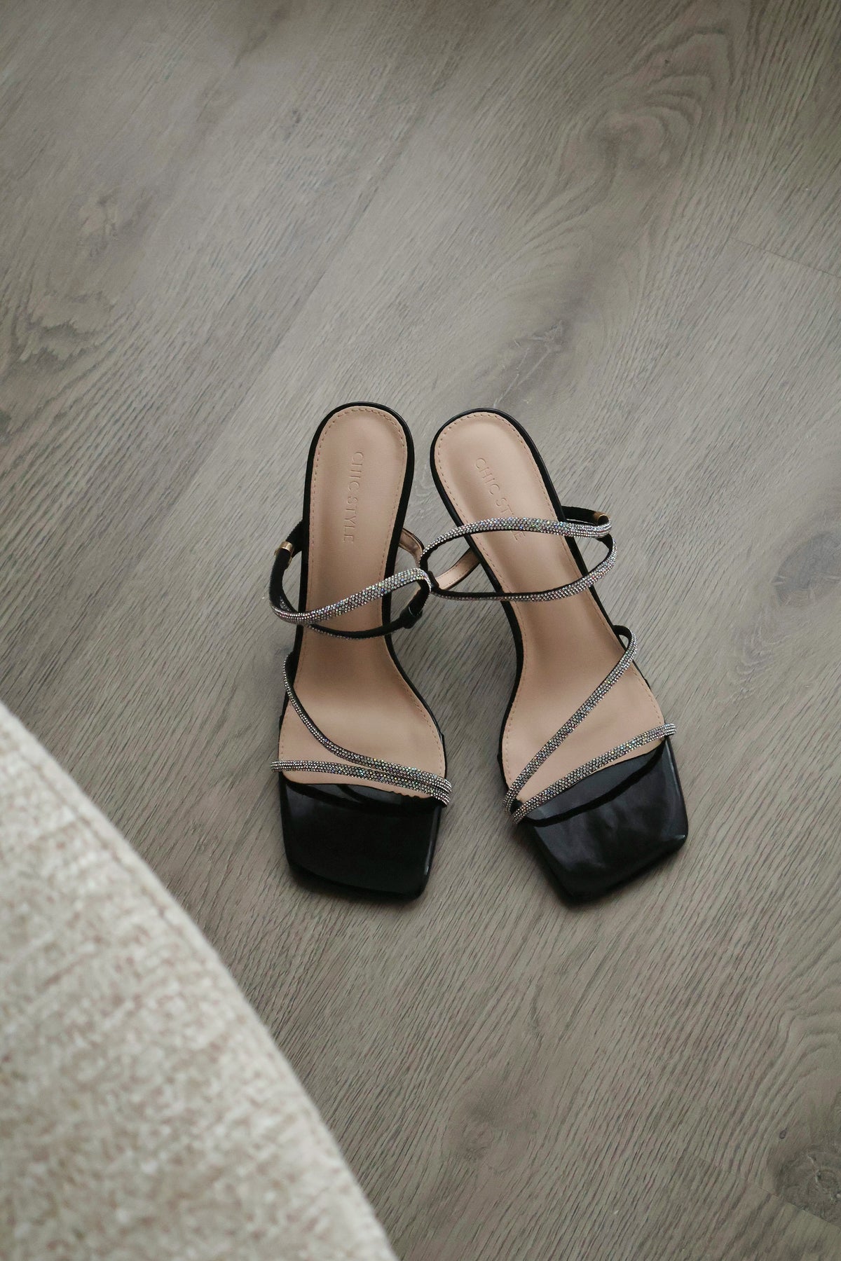 Klarra Rhinestone Strappy High Heels (Black)