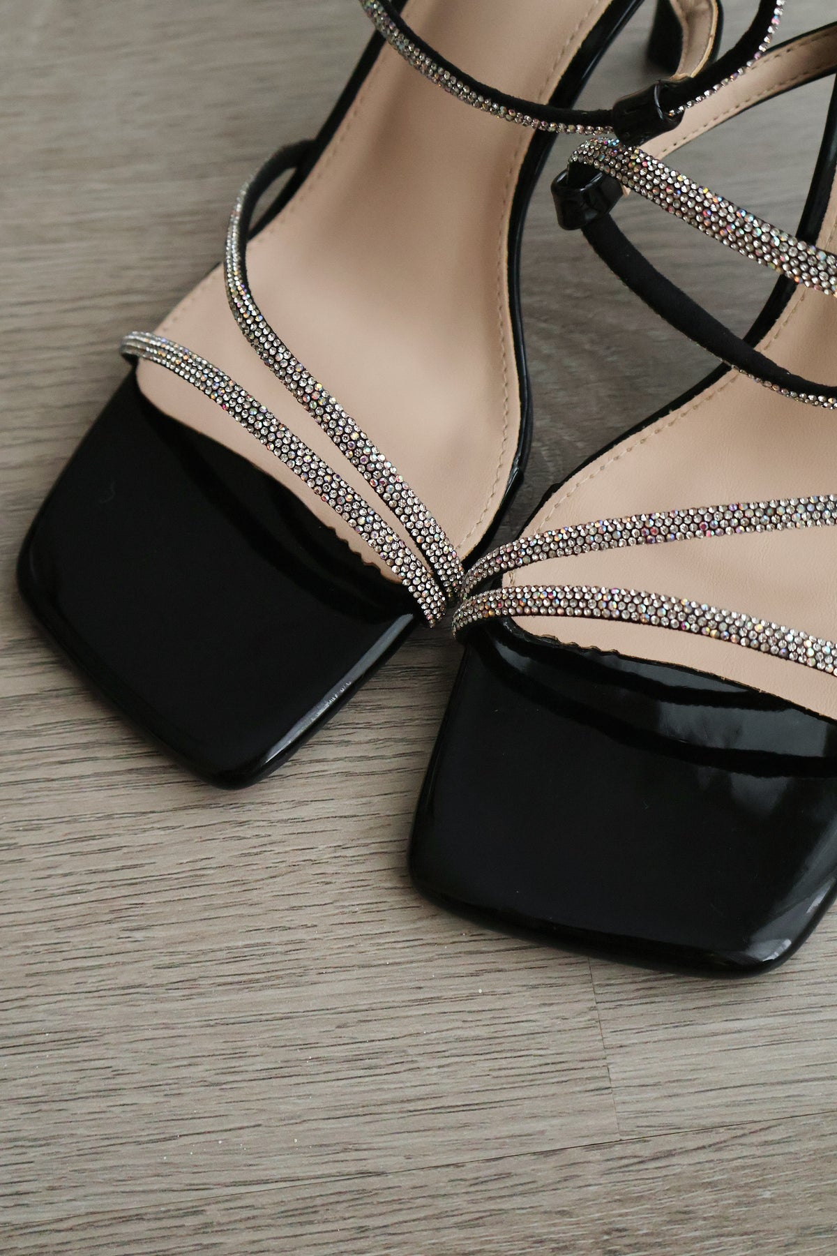 Klarra Rhinestone Strappy High Heels (Black)