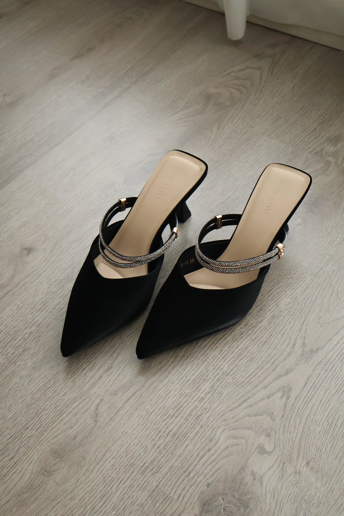 Clarisse Rhinestone Pointed Heels (Black)