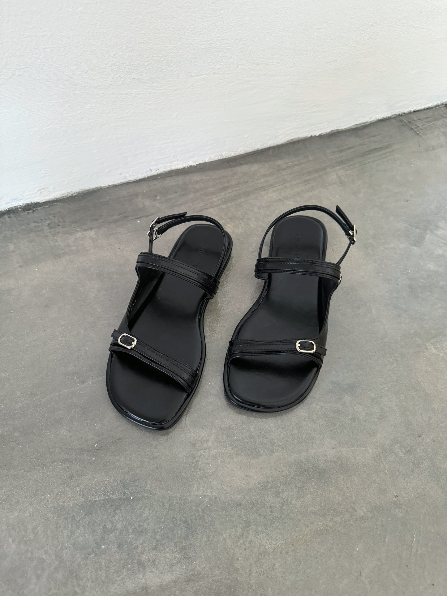 Arlene Buckled Strap Sandals (Black)