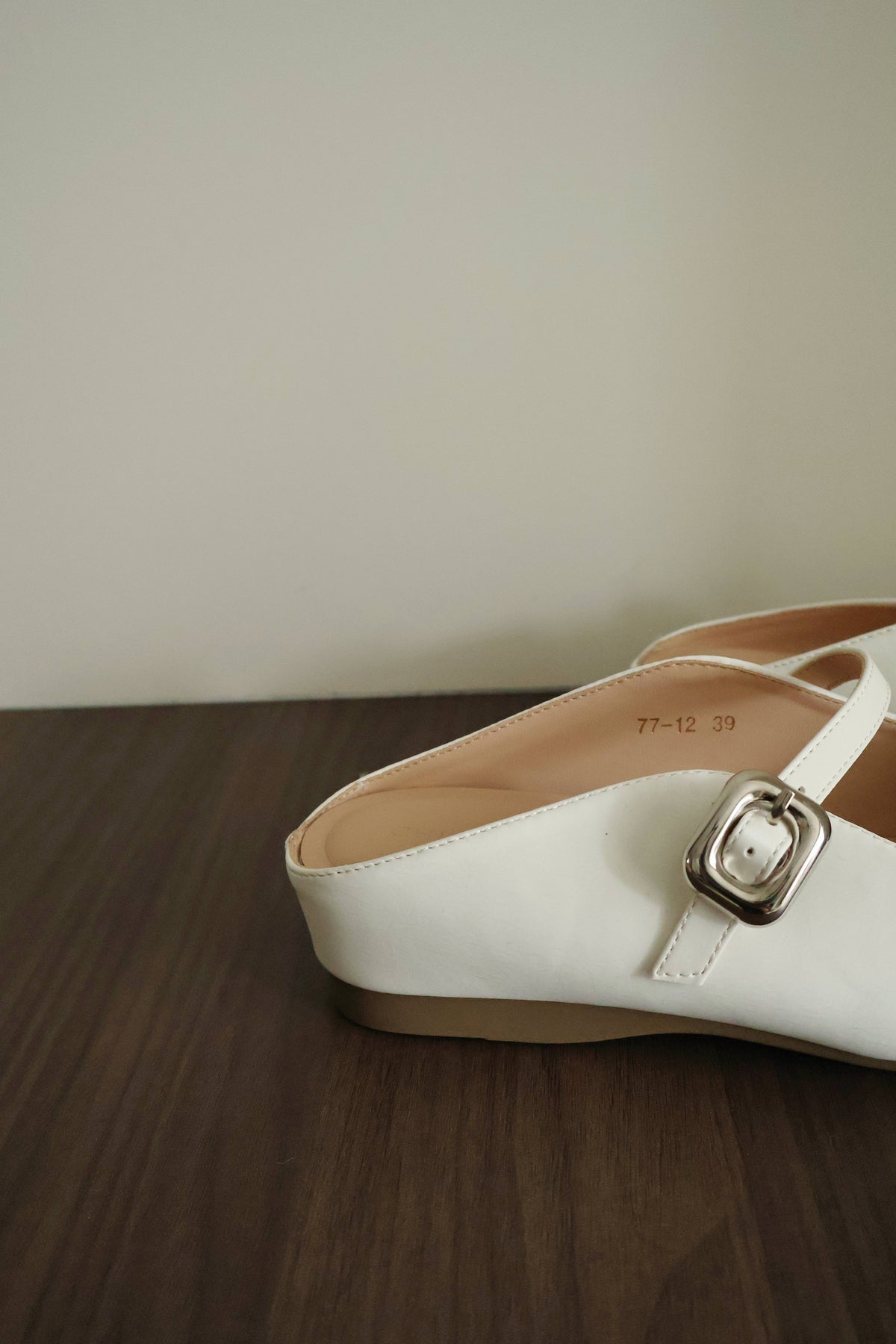 Jayne Slip On Mule (White)