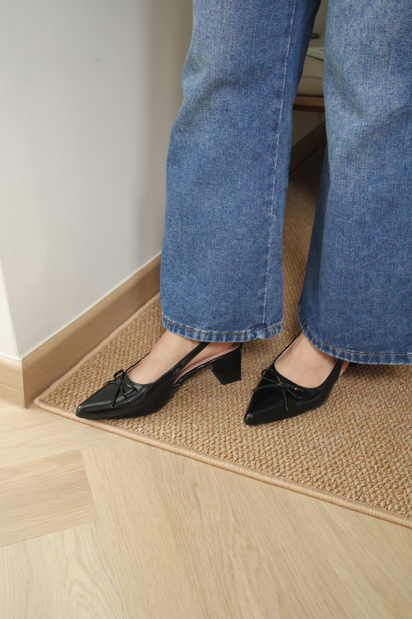 Veyna Slingback Heels Pump (Black)