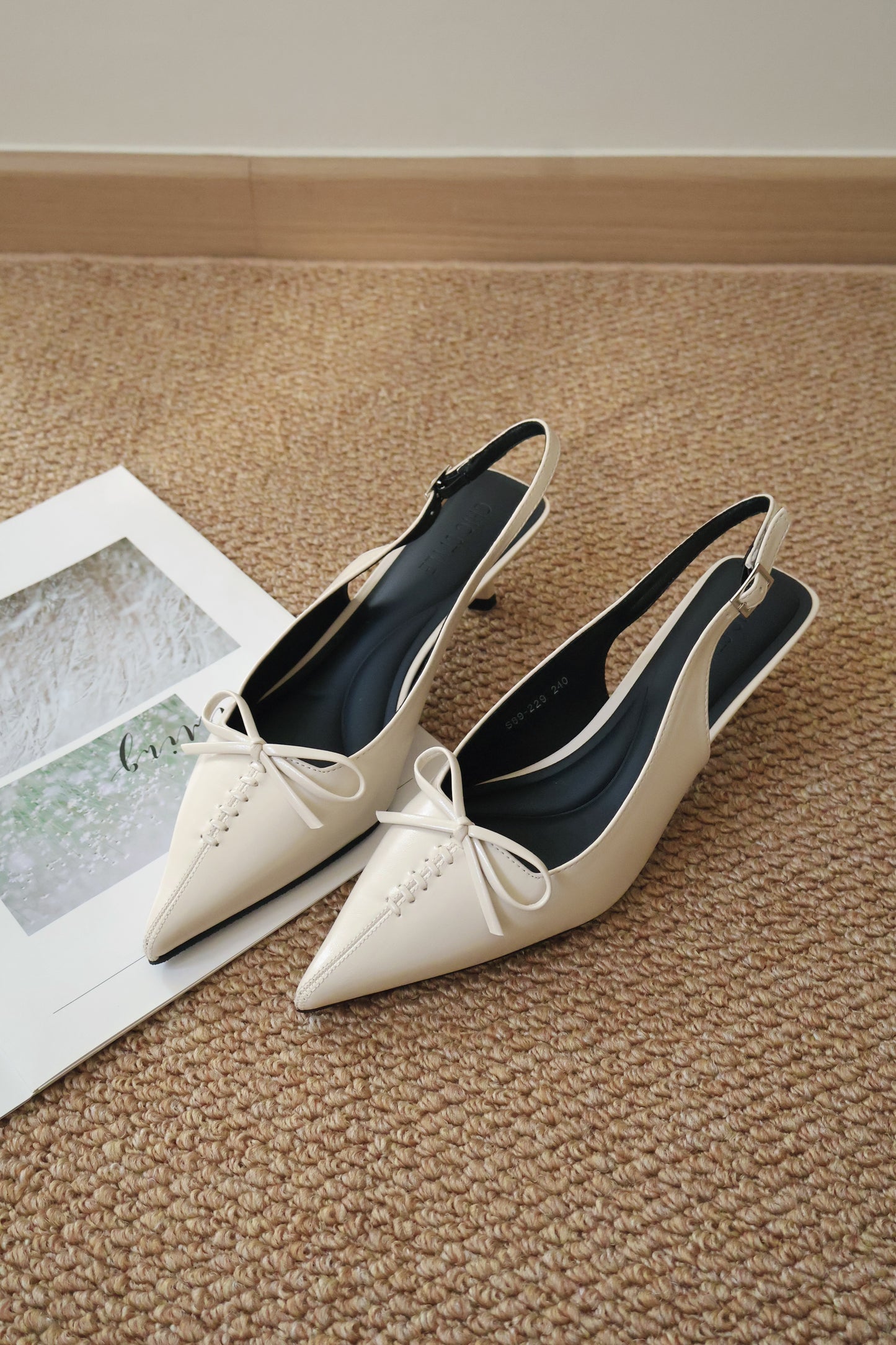 Elyn Stitchy Bow Heels (Cream White)