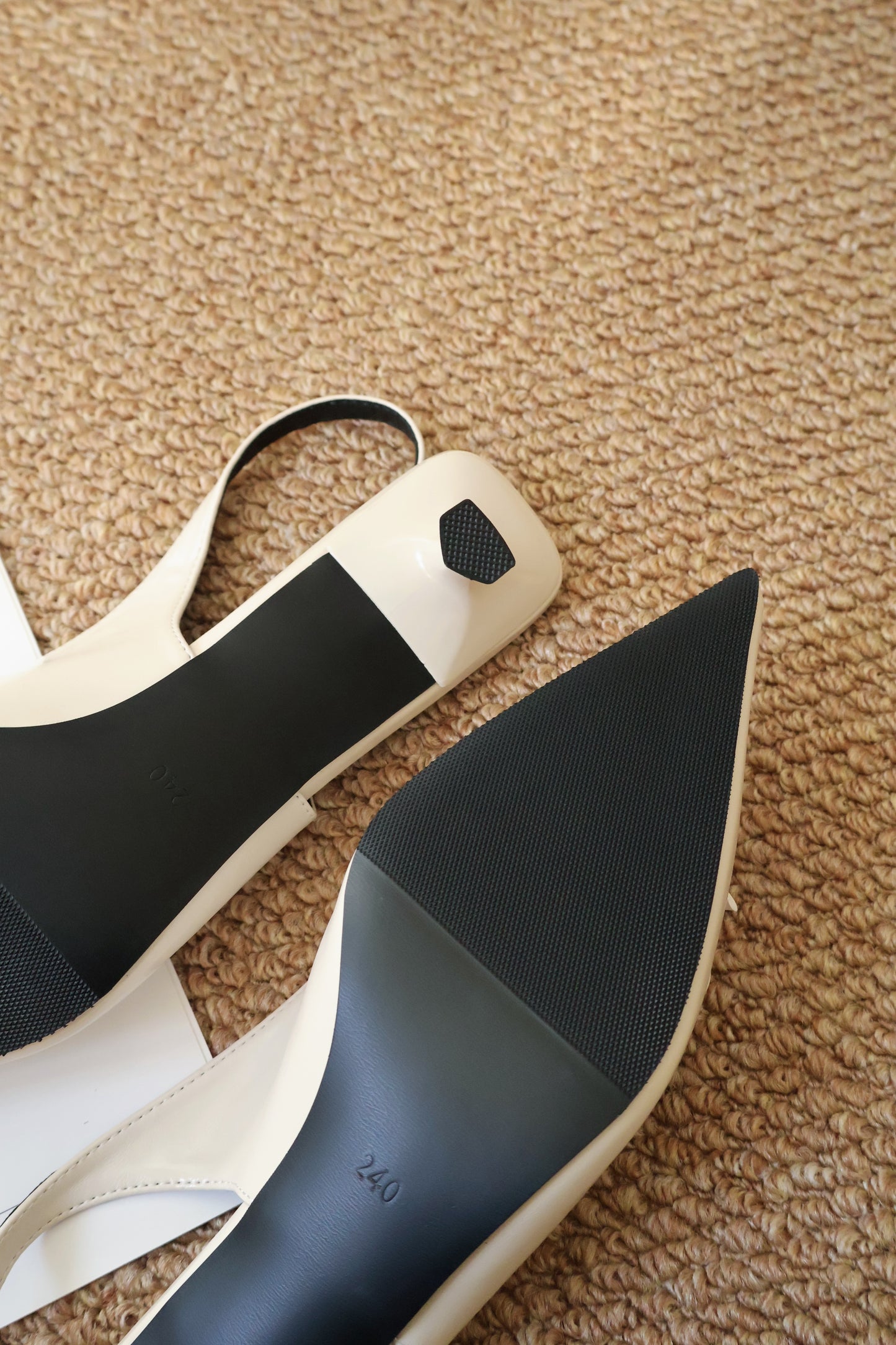 Elyn Stitchy Bow Heels (Cream White)