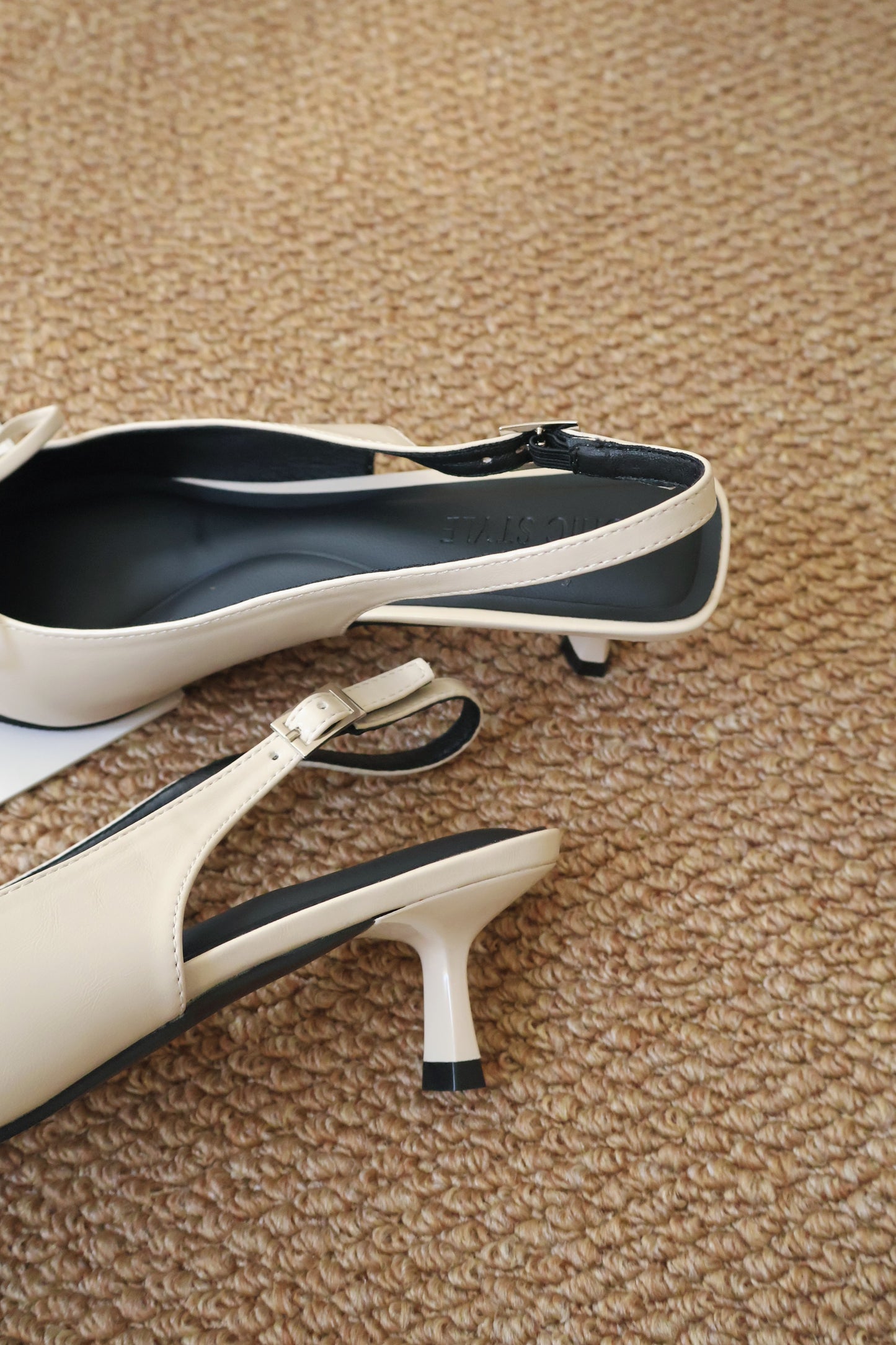 Elyn Stitchy Bow Heels (Cream White)