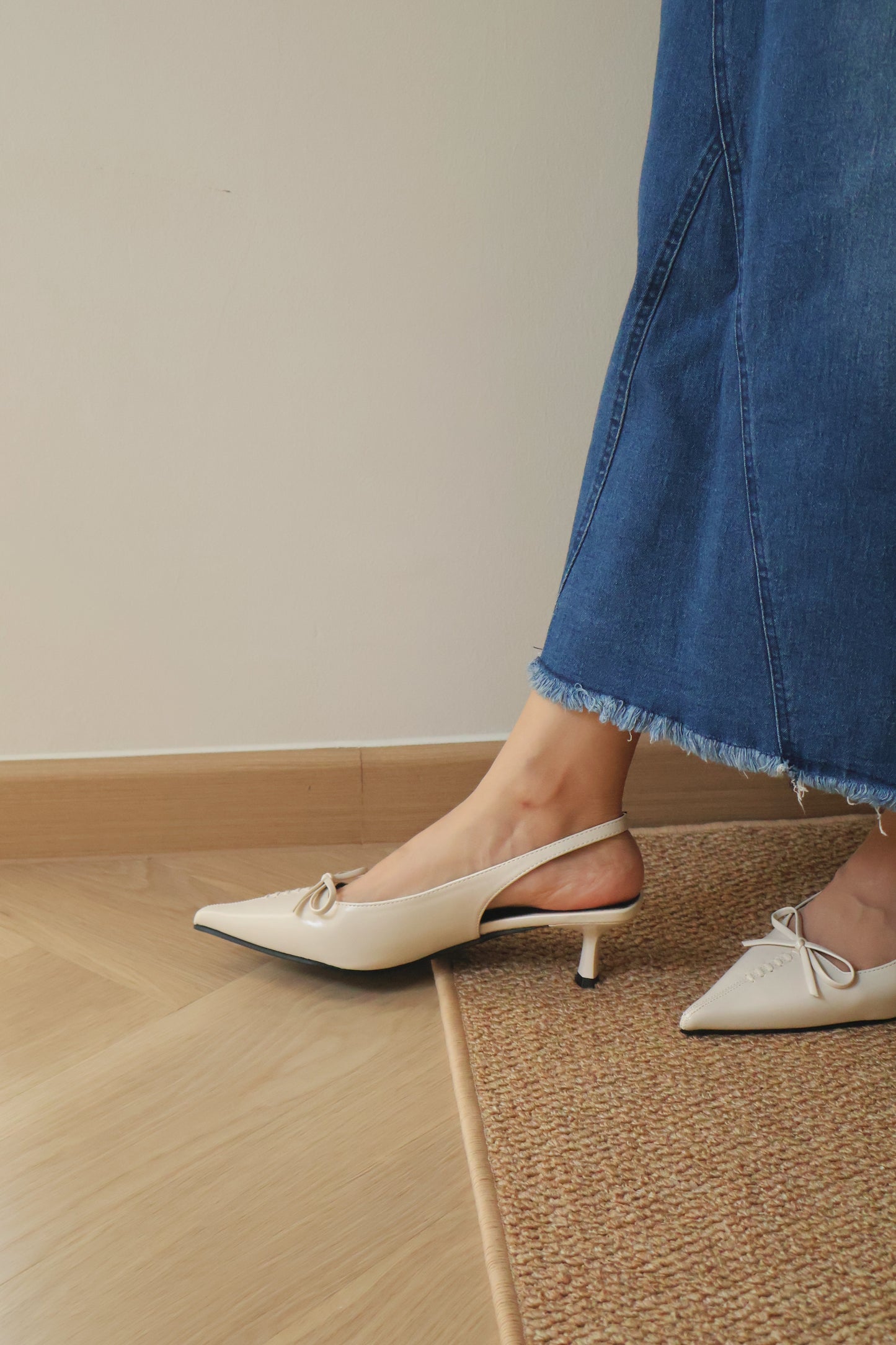 Elyn Stitchy Bow Heels (Cream White)