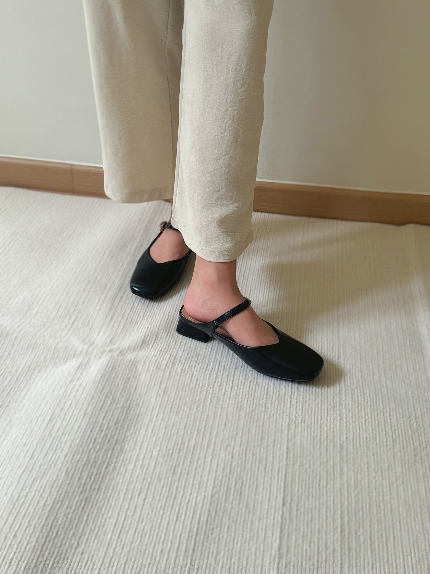 Shanell Slip On Mules (Black)