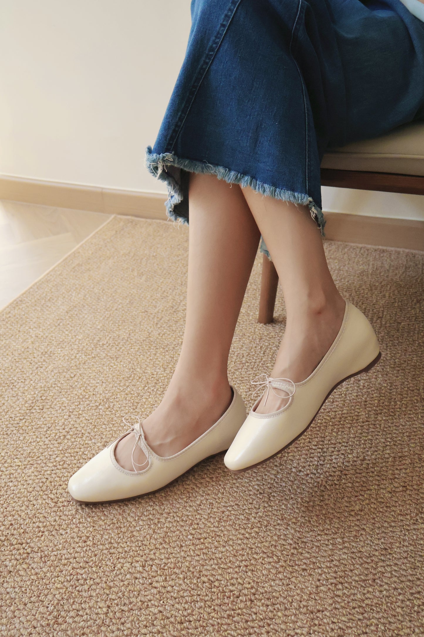Bernice Mary Janes Flats (Cream White / 40 41)