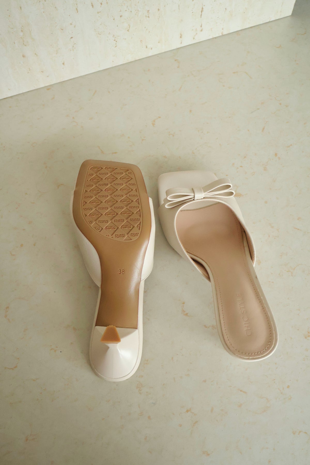 [Minor Defect] Size 38 Masha Heels