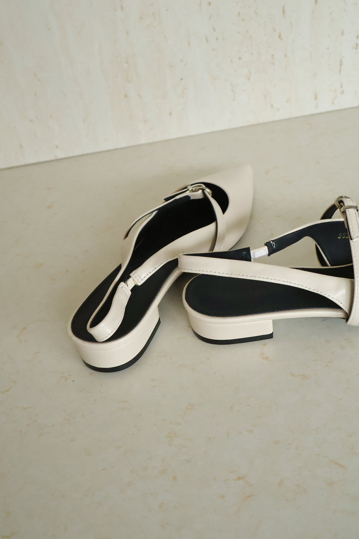 [Minor Defect] Size 38 Liza Heels